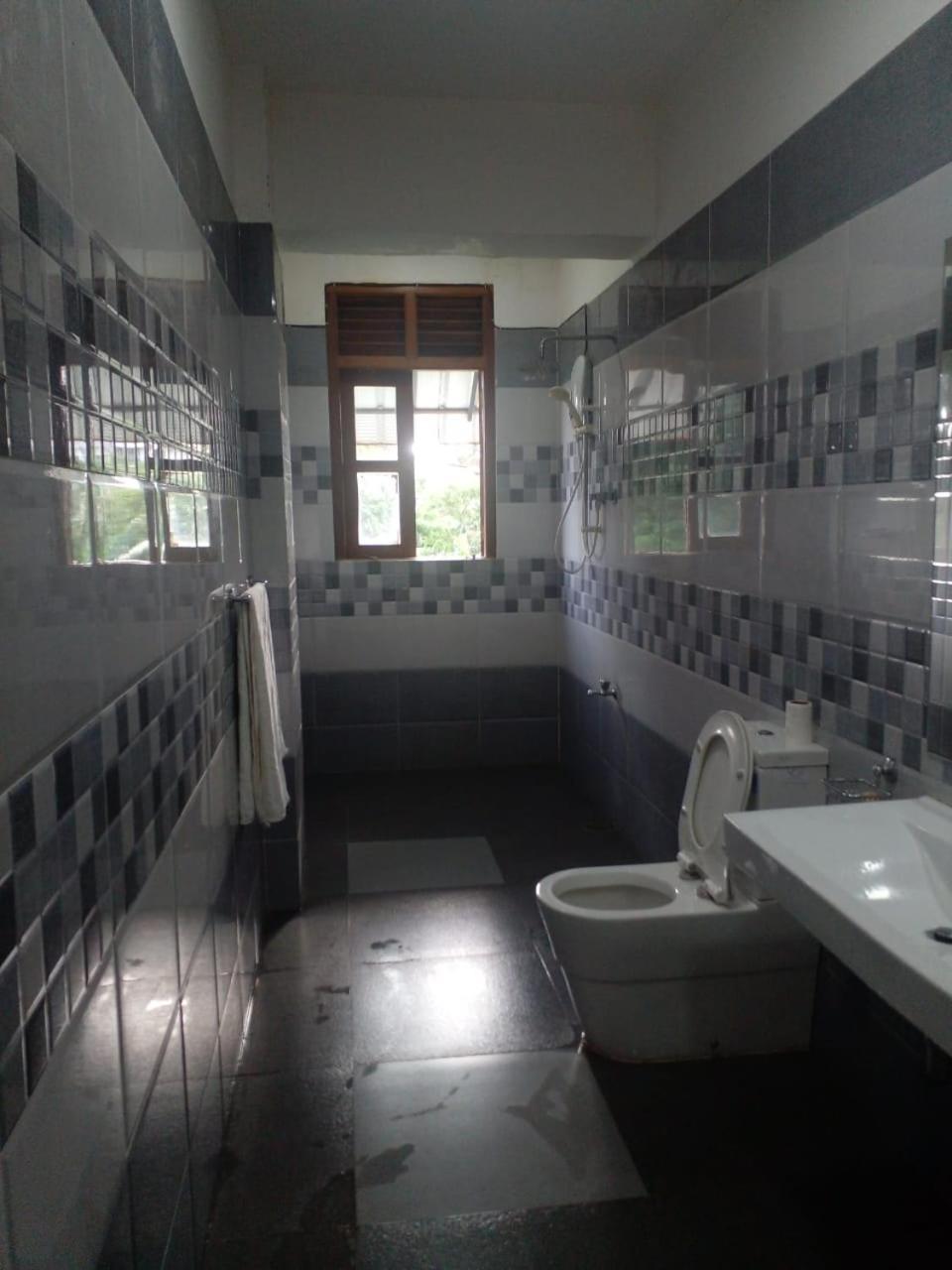 Heritage Eco Resort Kelaniya エクステリア 写真