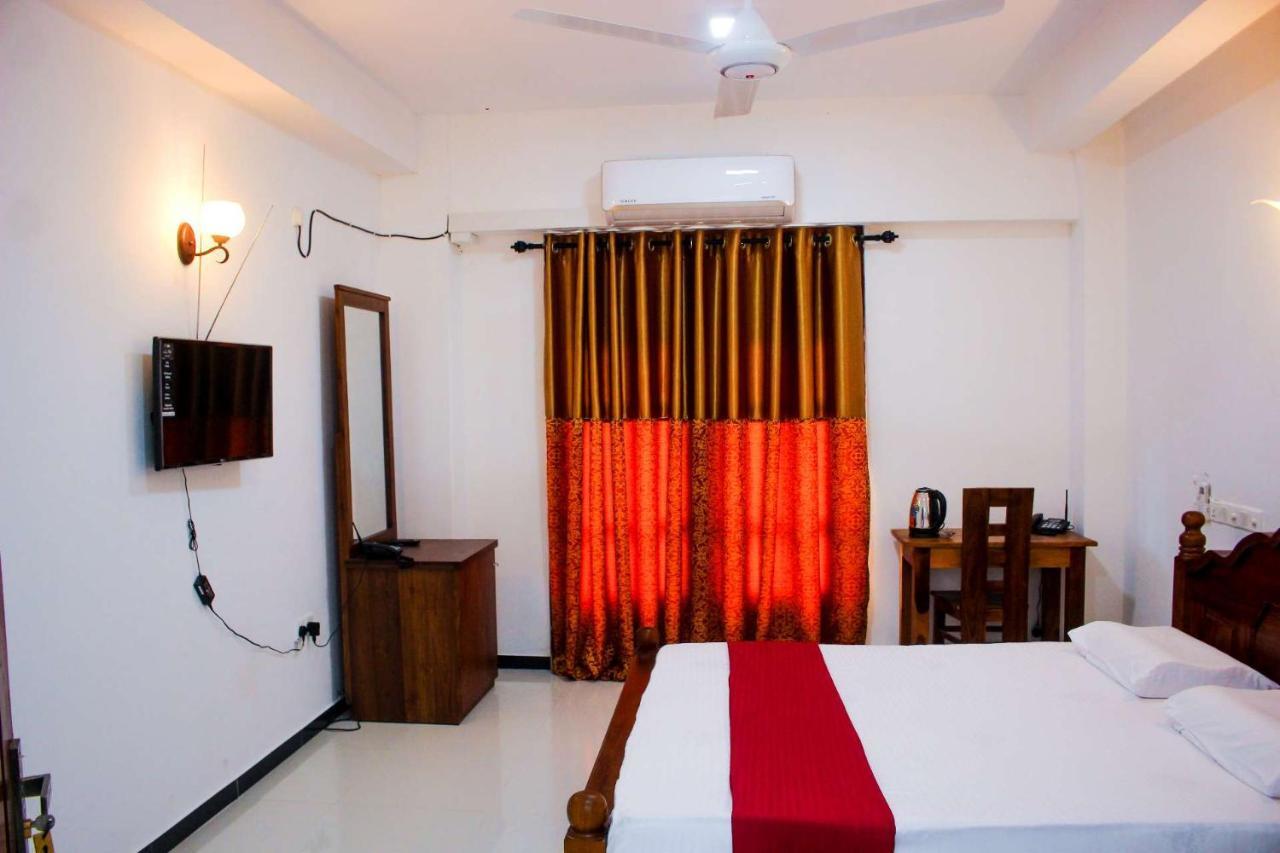 Heritage Eco Resort Kelaniya エクステリア 写真