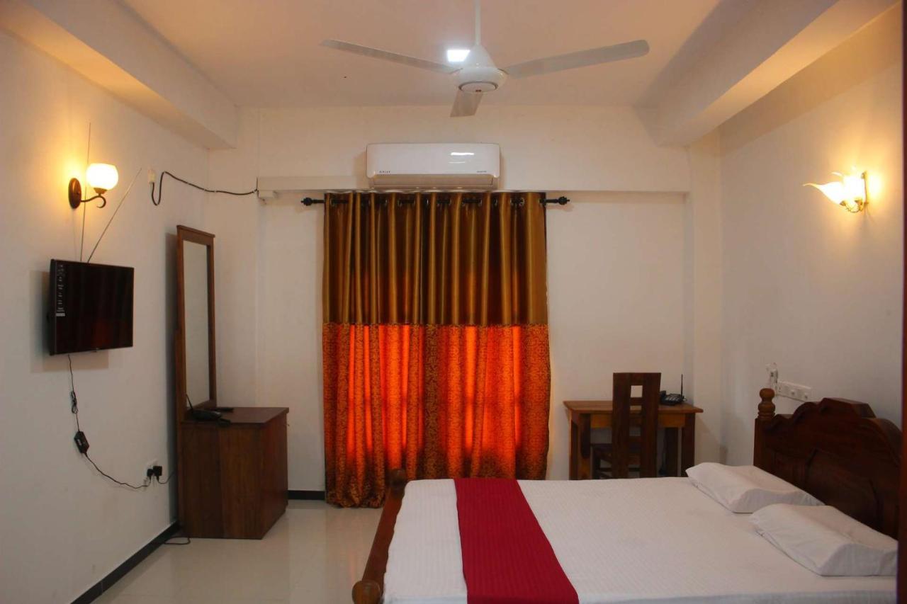 Heritage Eco Resort Kelaniya エクステリア 写真
