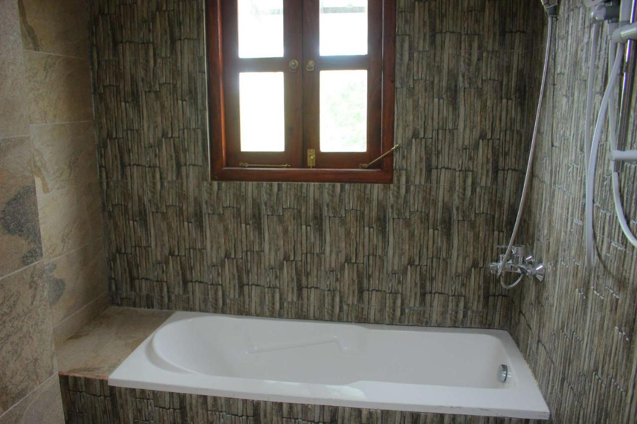 Heritage Eco Resort Kelaniya エクステリア 写真