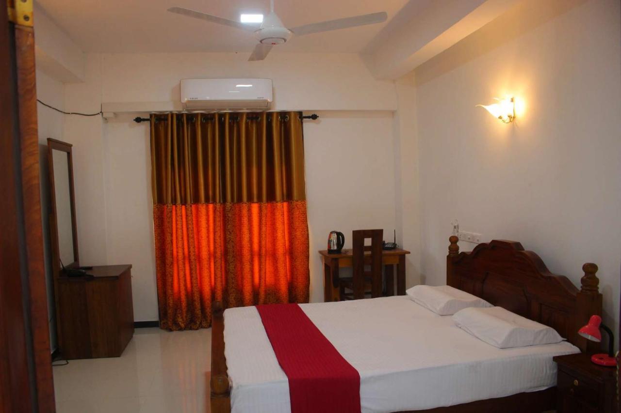Heritage Eco Resort Kelaniya エクステリア 写真