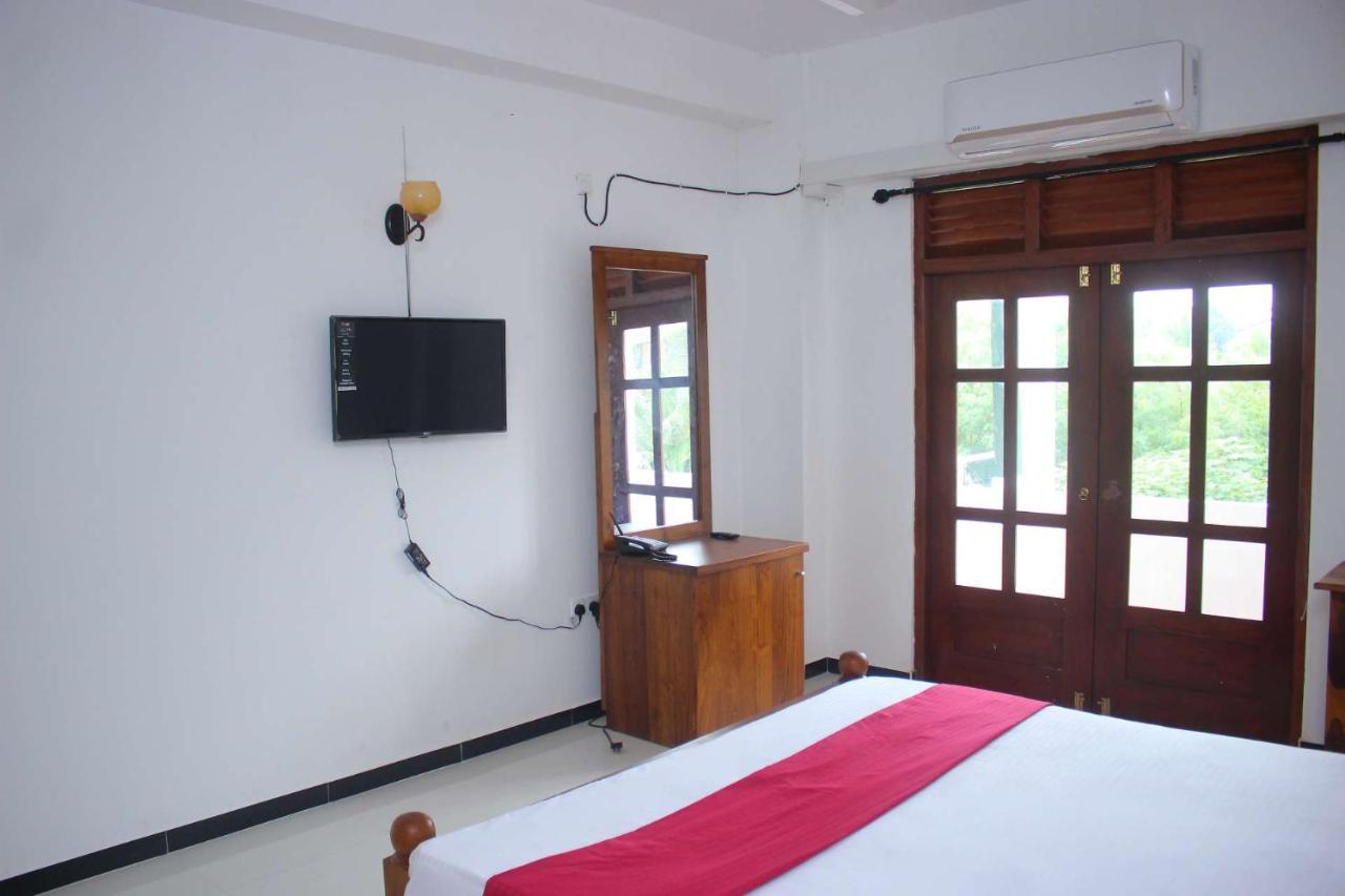 Heritage Eco Resort Kelaniya エクステリア 写真