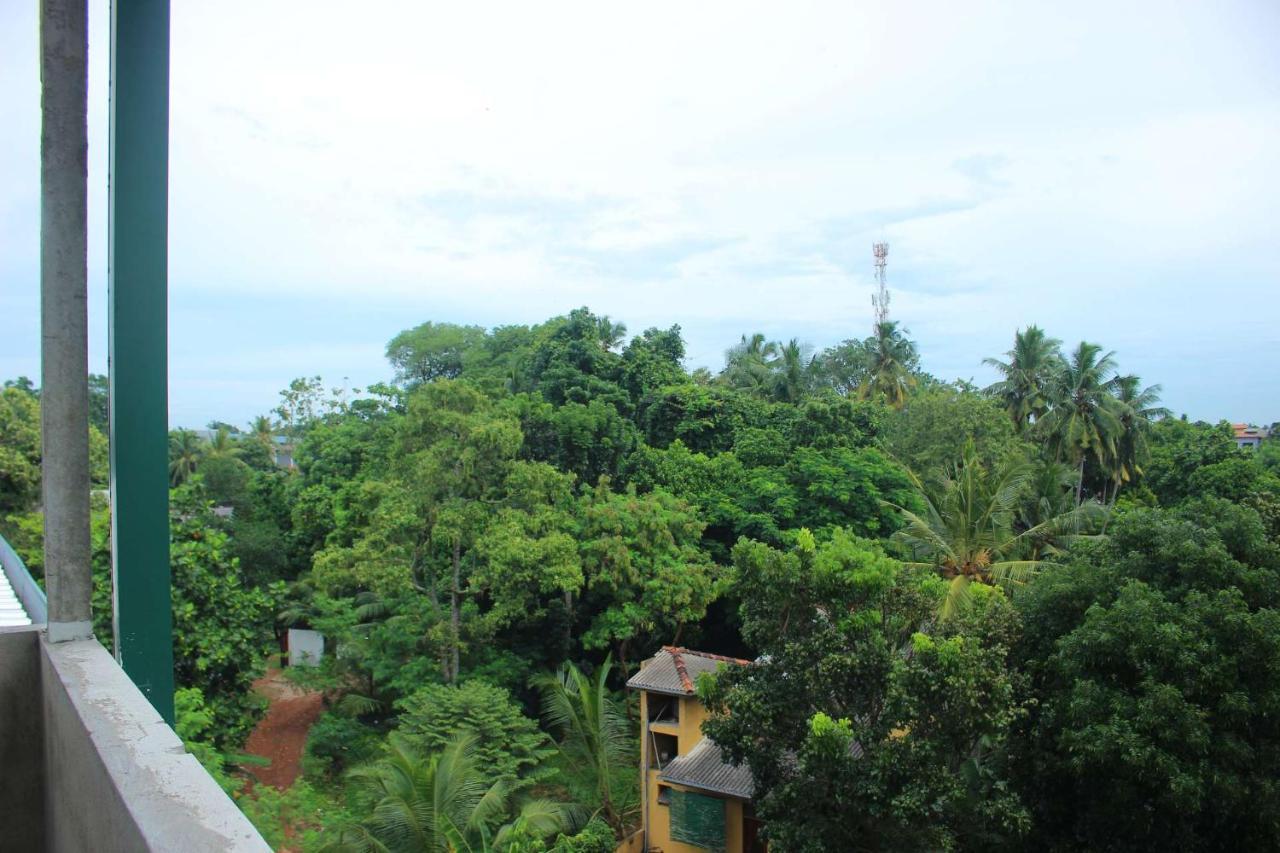 Heritage Eco Resort Kelaniya エクステリア 写真