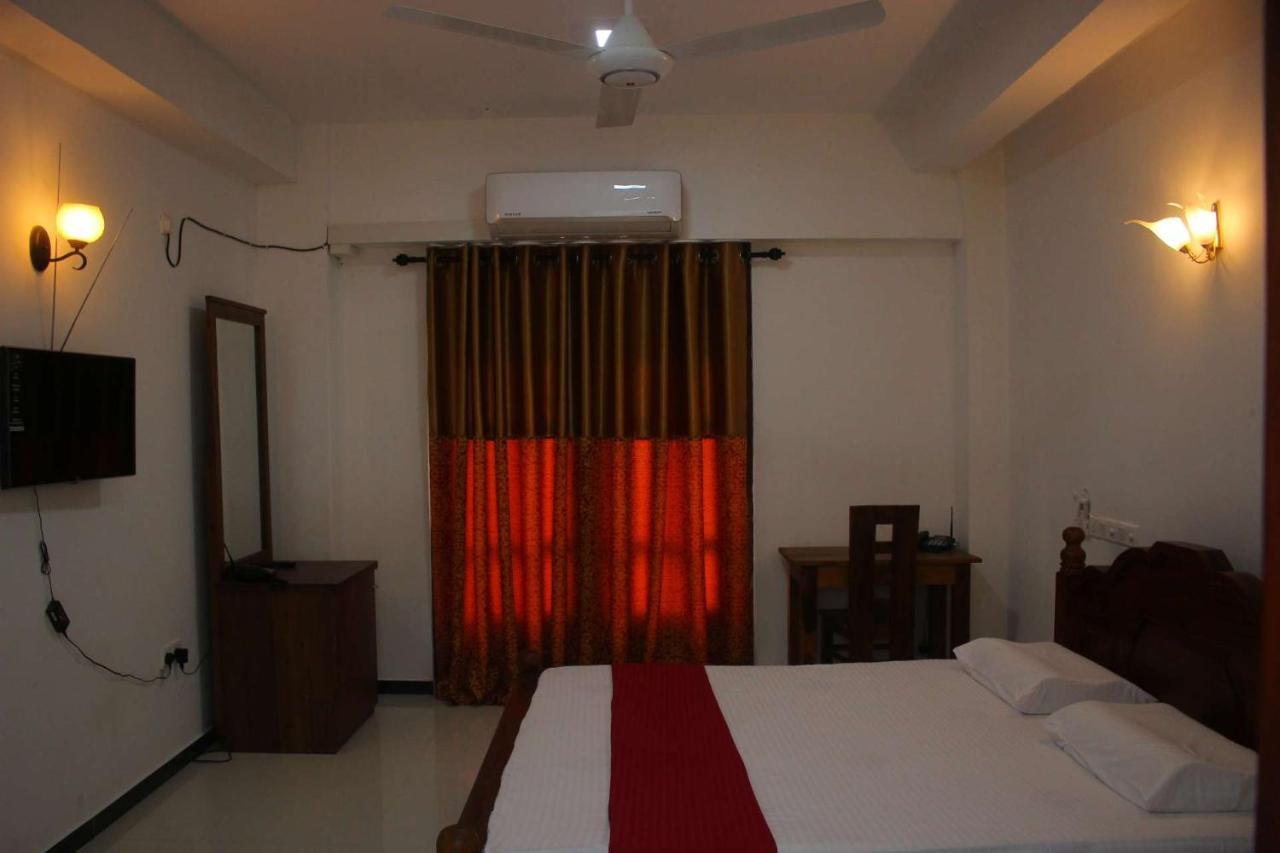 Heritage Eco Resort Kelaniya エクステリア 写真