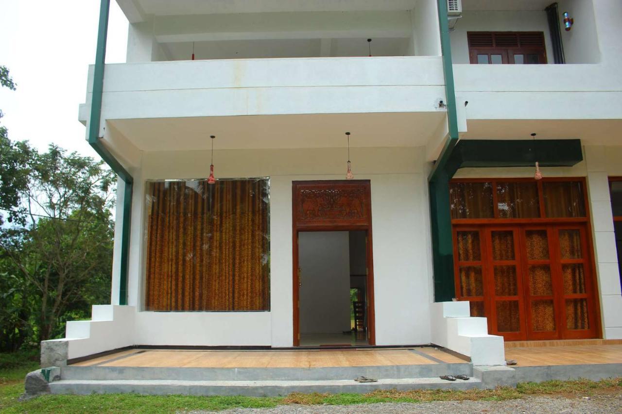 Heritage Eco Resort Kelaniya エクステリア 写真