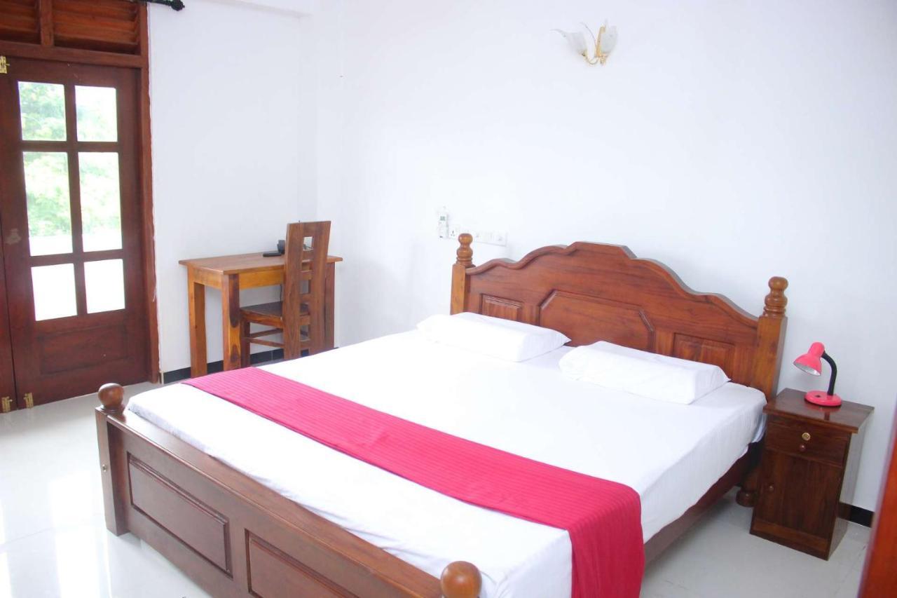 Heritage Eco Resort Kelaniya エクステリア 写真