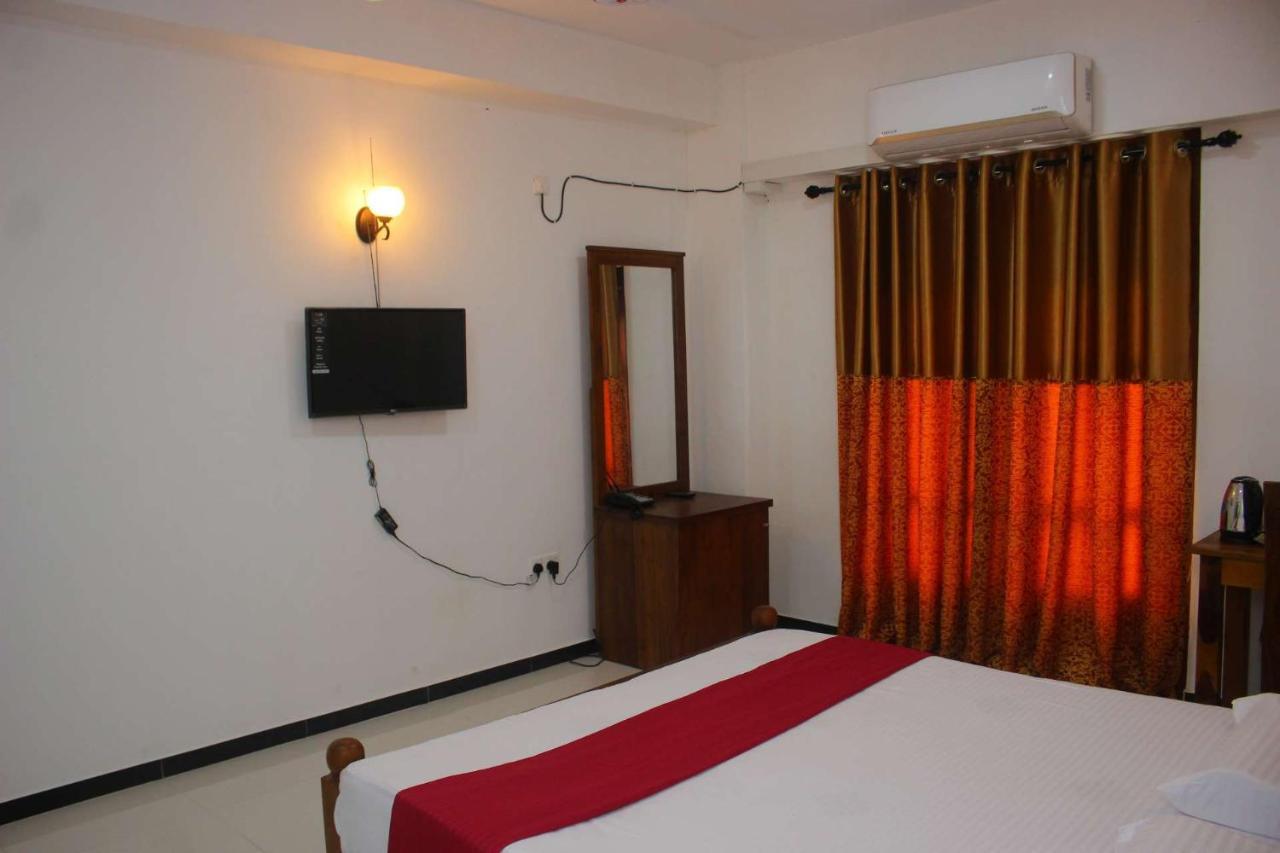 Heritage Eco Resort Kelaniya エクステリア 写真